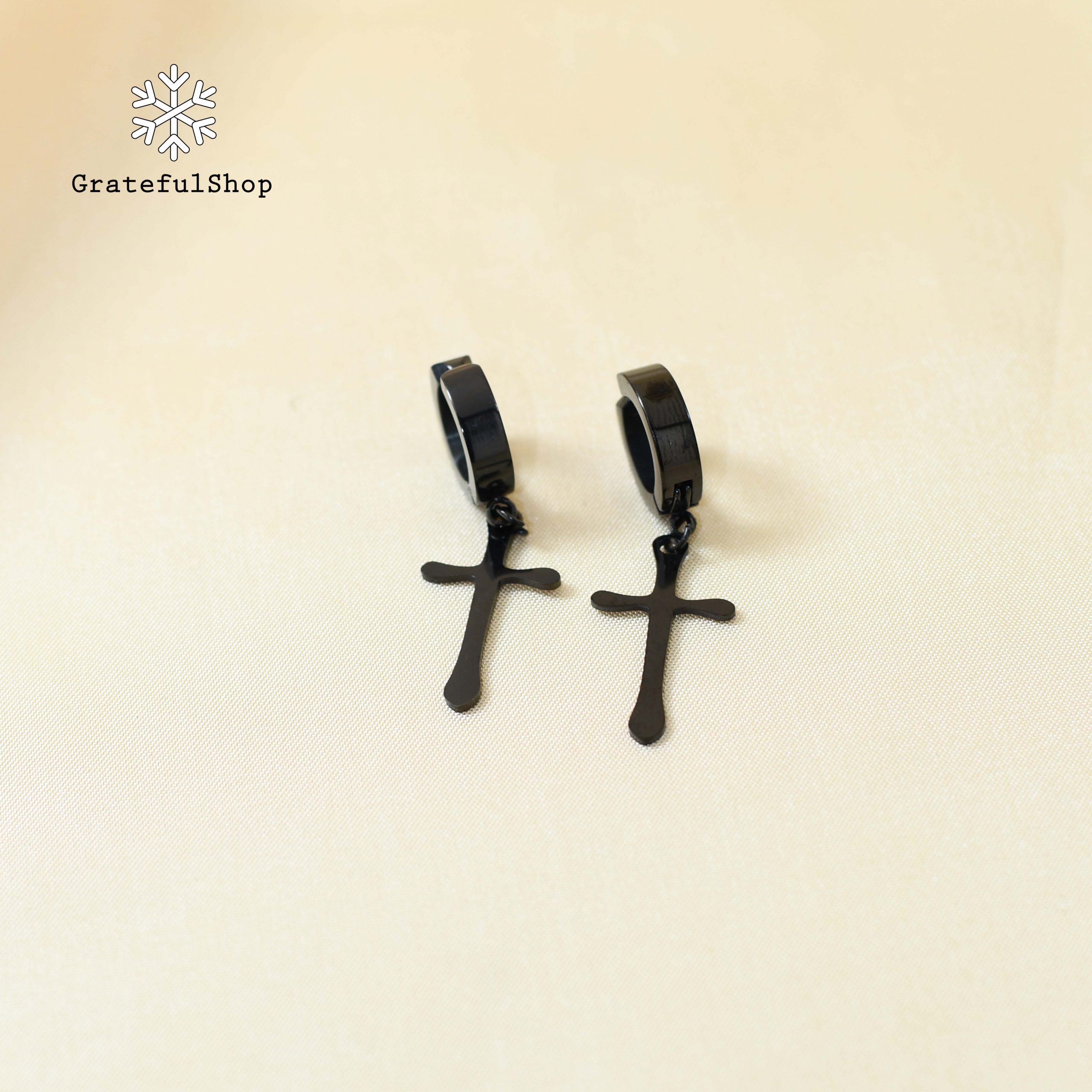 Anting Huggie - Image 3