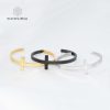 Gelang Cross