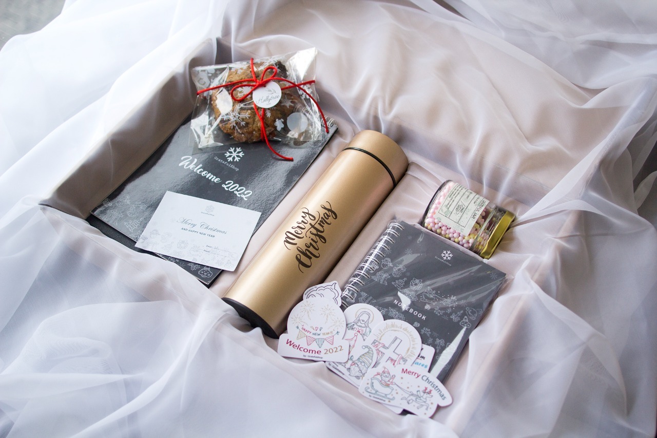 Grateful Hampers x Holly Tree (LIMITED STOCK)